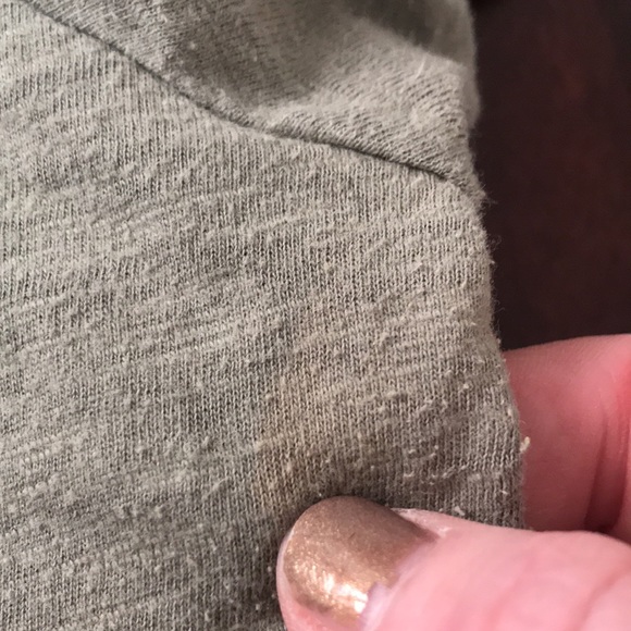 Sonoma Women’s Sage Green t-shirt size M - Picture 5 of 5